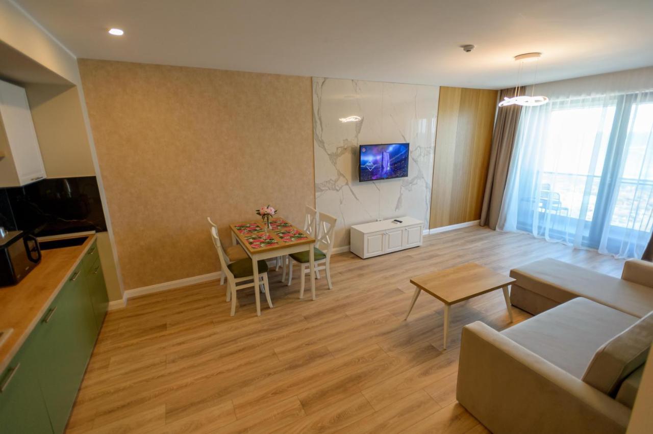 Plazza Mamaia Nord Aparthotel Navodari Bagian luar foto