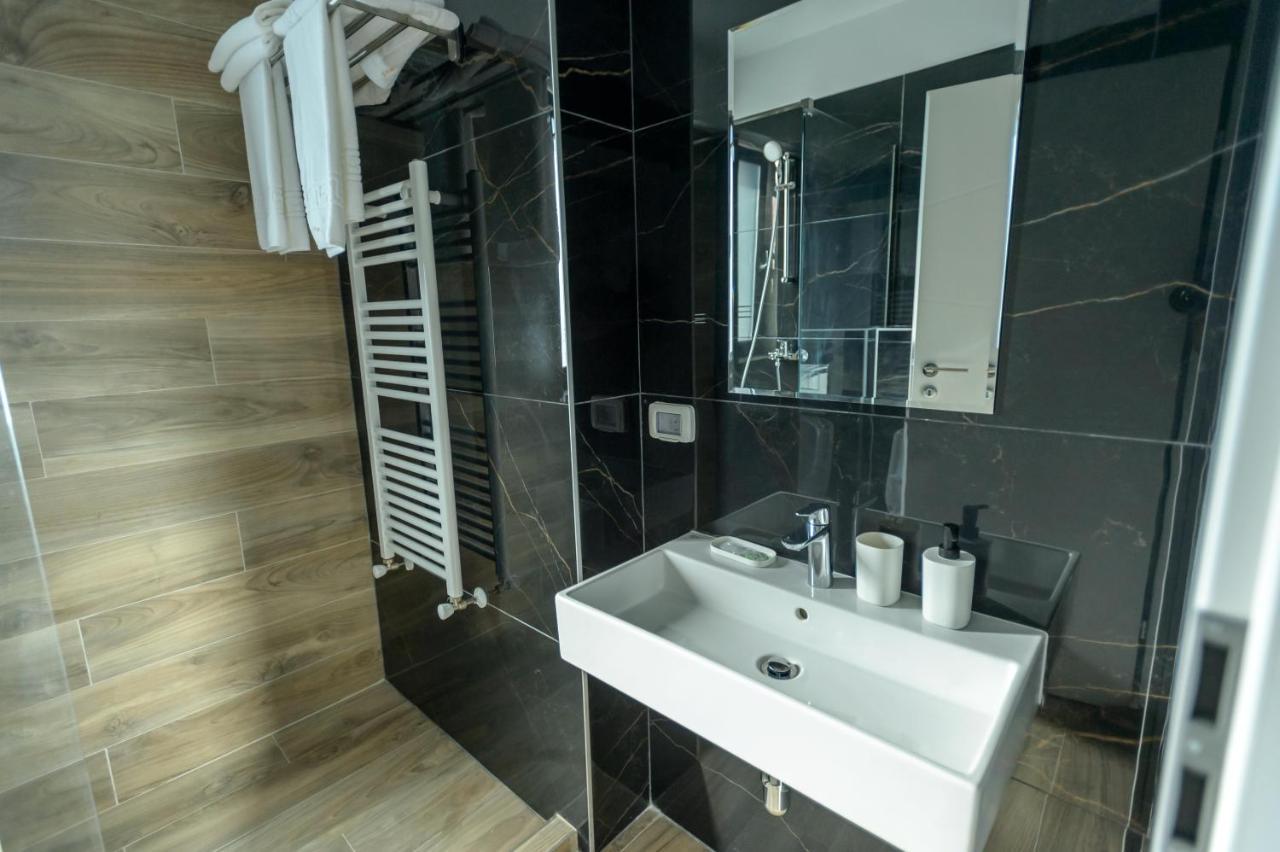 Plazza Mamaia Nord Aparthotel Navodari Bagian luar foto